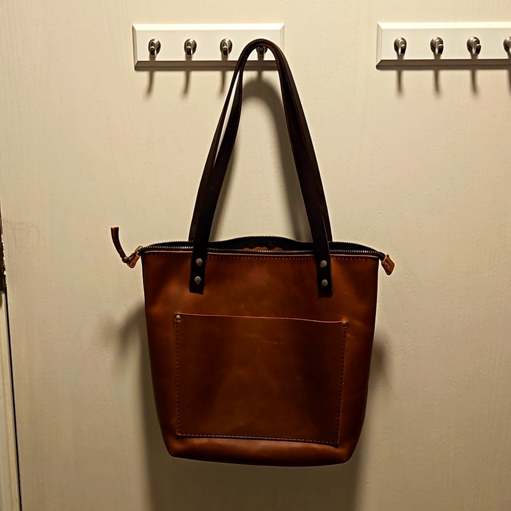 Gently loved Portland Leather zippered tote in Small